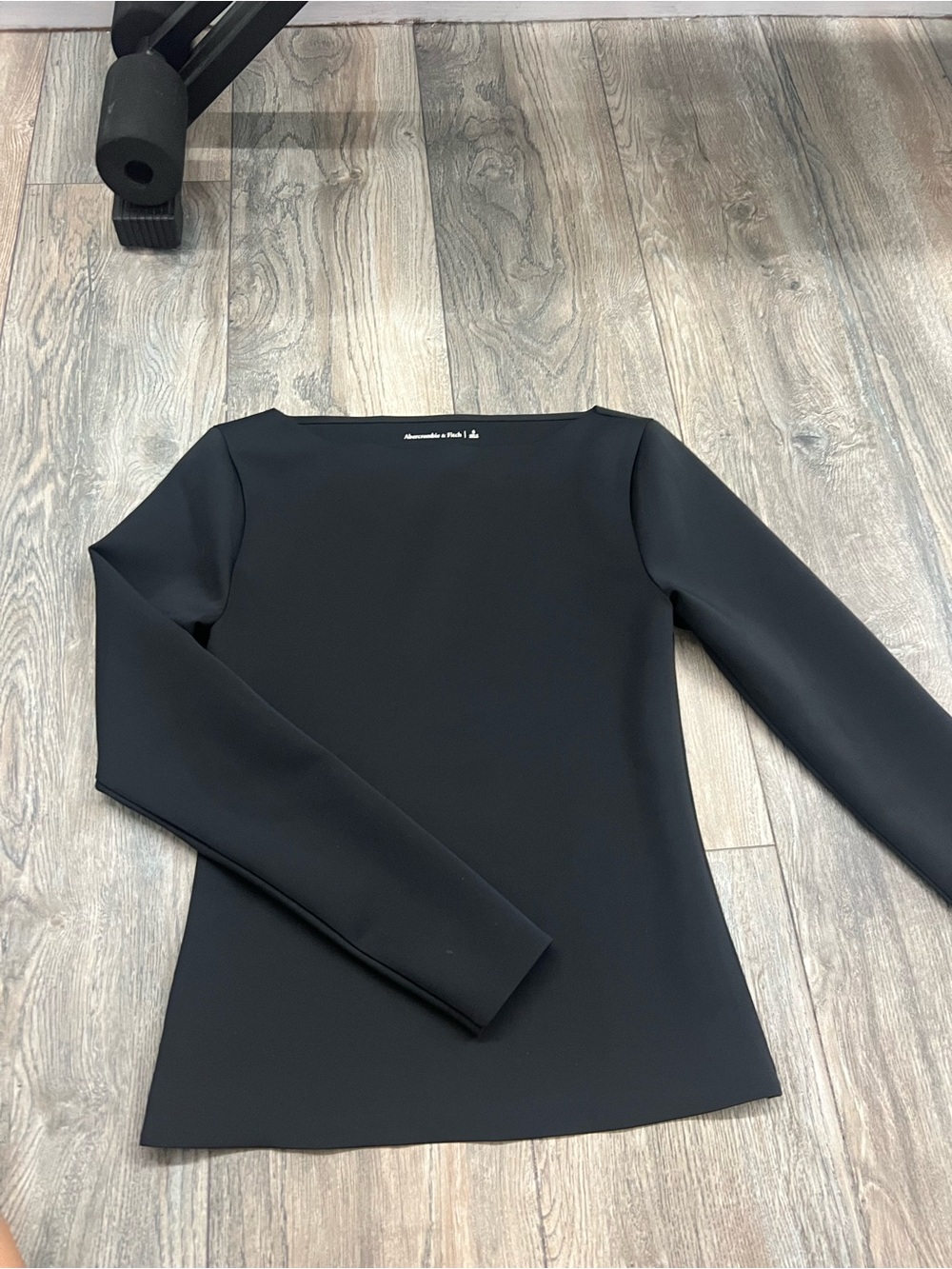 Abercrombie & Fitch Black Long-Sleeve Boatneck Top